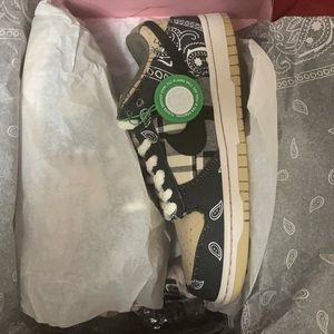 Nike SB Dunk Low PRM QS